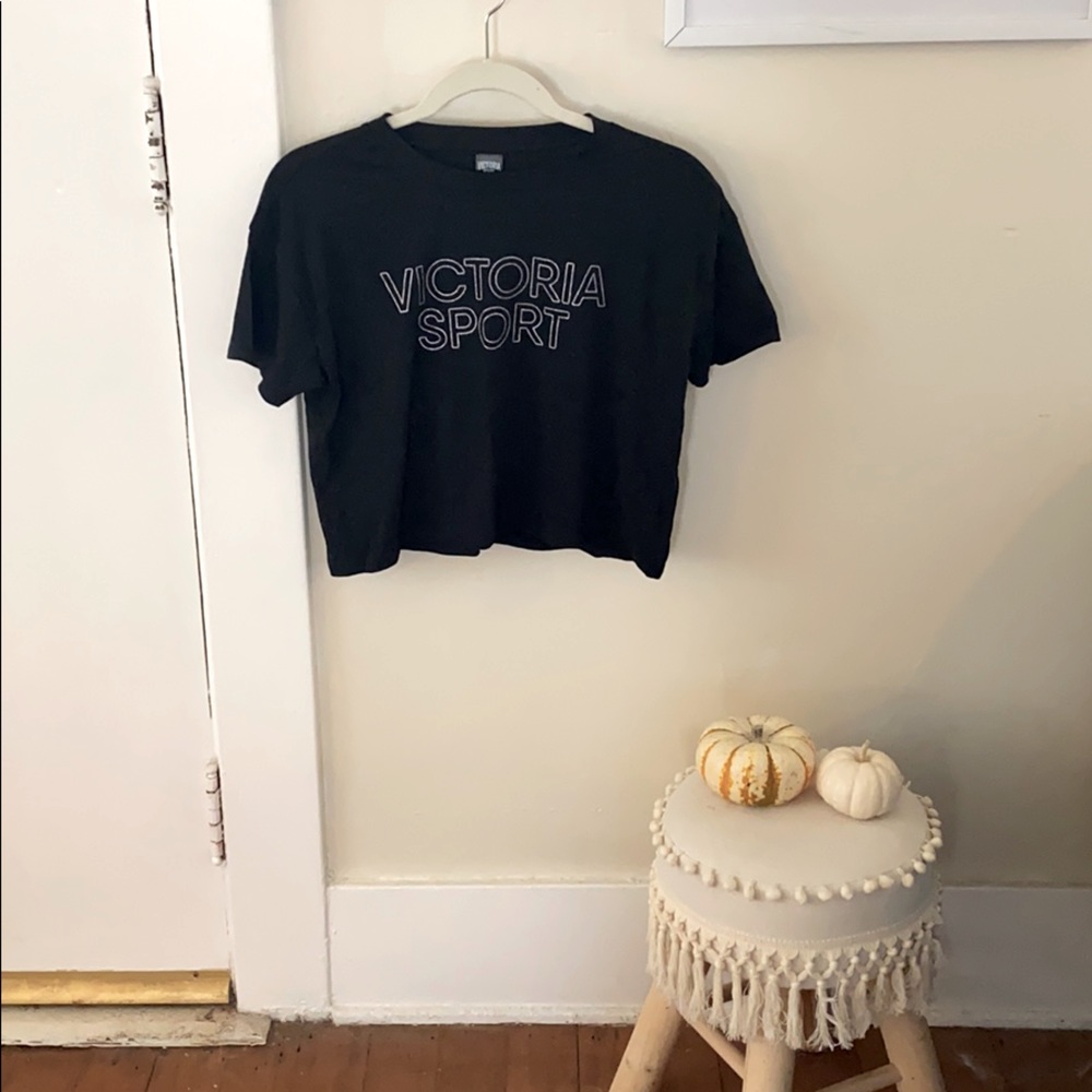 NWOT Victoria Sport black crop